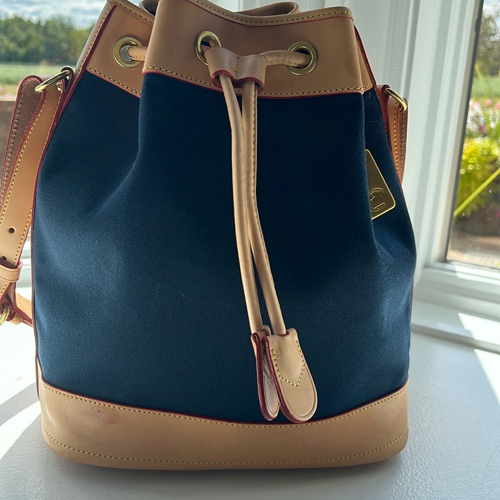 D Dooney & Bourke Drawstring Tote Bags & Handbags for Women
